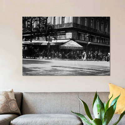«1920s Cafe de la Paix In The Grand Hotel Paris France» par Vintage Images, reproduction de photo sur toile tendue