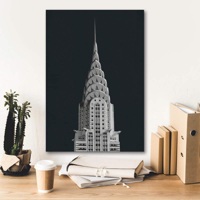  «Chrysler Building On Black» par Wild Apple Portfolio, art mural sur toile, 18 po x 26 po