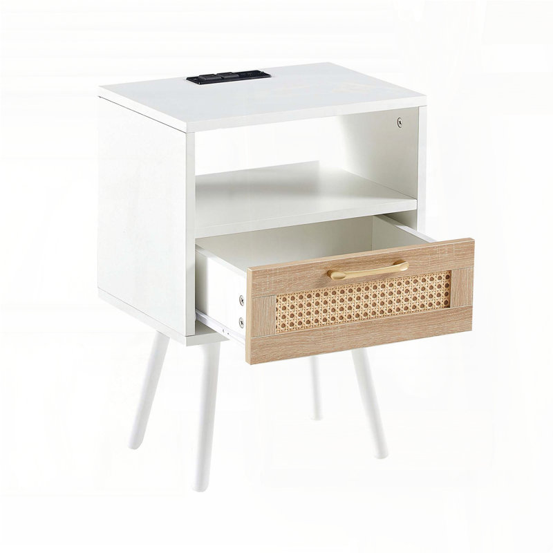 Table de bout en rotin 15,75 po avec prise de courant et ports USB, Blanc