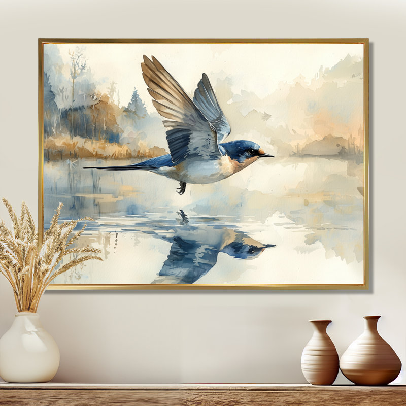 Oiseau hirondelle écumant l'eau - art mural oiseau pour le salon, H 30 po x l 40 po, Cadre flottant, Doré