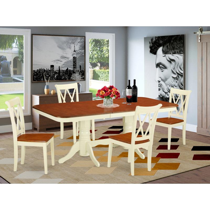 L'ensemble 5 pièces comprend une table de salle à manger rectangulaire avec rallonge papillon et 4 chaises en bois massif, babeurre et cerise