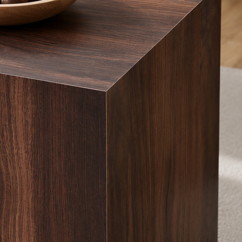 Table basse 16 po x 16 po x 16 po en panneau de fibres à densité moyenne en bois de noyer au design luxueux, décoration parfaite pour le salon.