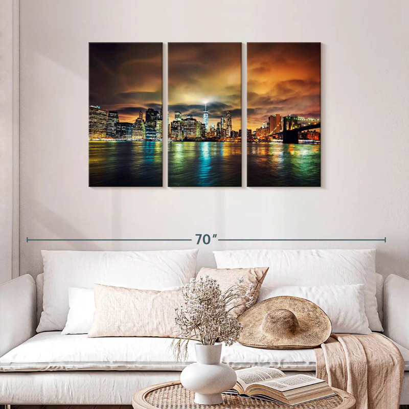 Kavia Stunning Manhattan, 28" H x 45" W