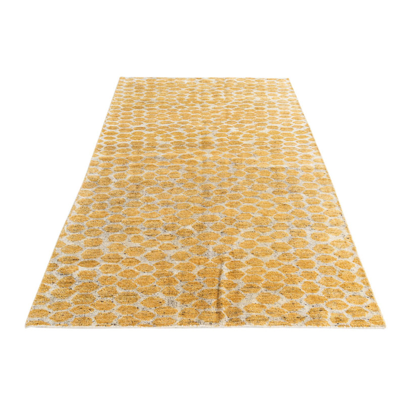 Tapis jaune Kalmanovitz