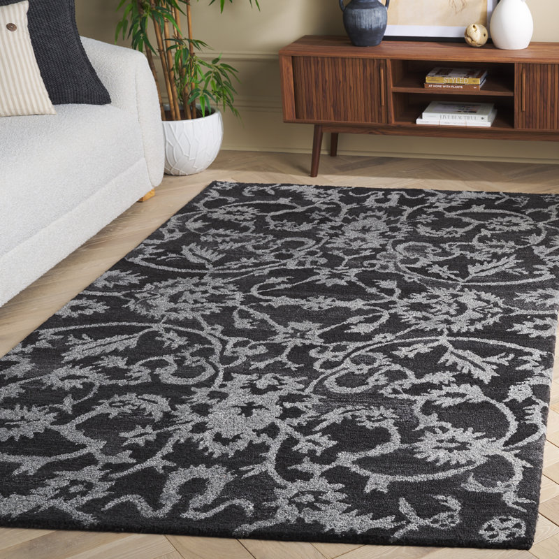 Corleen Tufted Performance Performance Floral Rug, Rectangle 5' x 8'