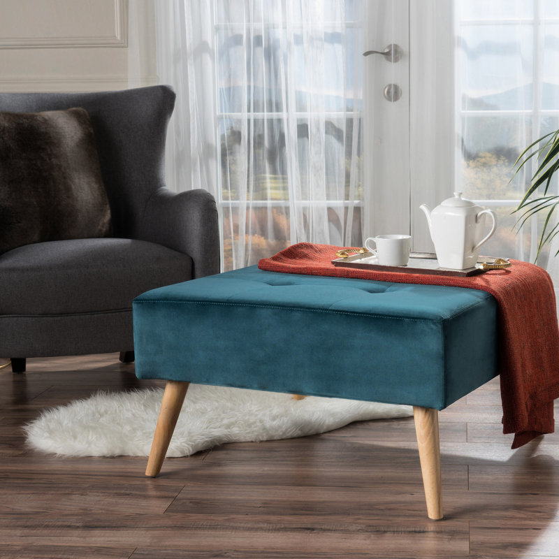 Avec un style Mid-Century moderne, revêtement en velours bleu sarcelle, pieds en bouleau massif, velours 30,5 x 30,5 x 17, debout sur