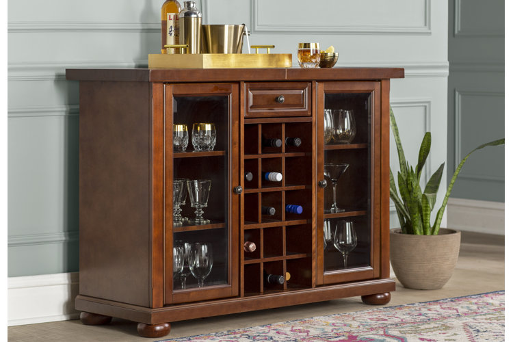 Weinregal im Wohnzimmer
