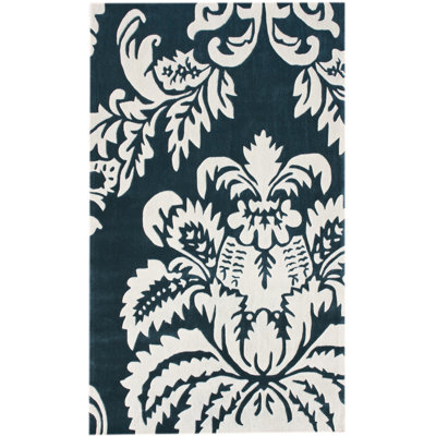 Falynne Rug