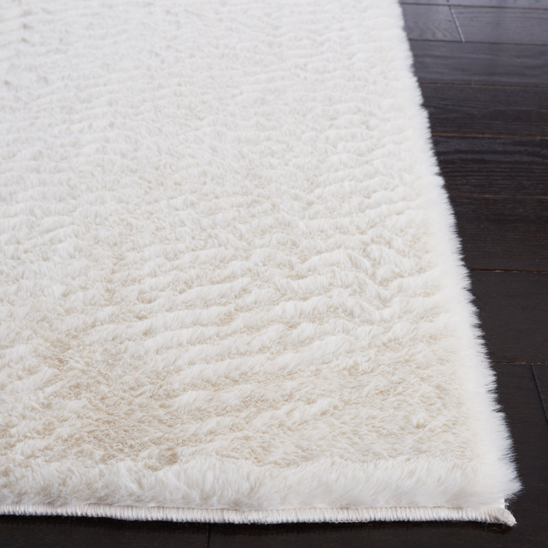 Tapis en fausse fourrure de lapin 500 en blanc cassé, Rectangle 5 pi x 7 pi