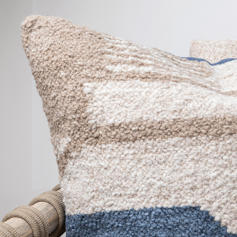 Coussin décoratif en tissu Sita Performance, Phoque bleu / naturel