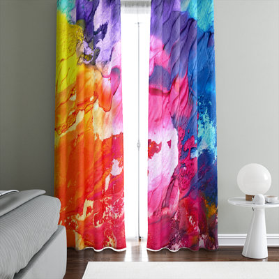 Rideaux semi-transparents abstraits