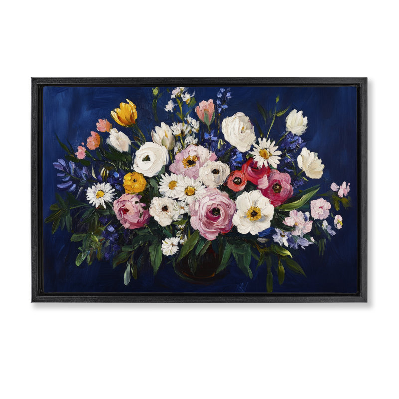 Fleurs vibrantes sur un cadre flottant bleu foncé, design par Petal Prints Design, H 17 po x l 25 po