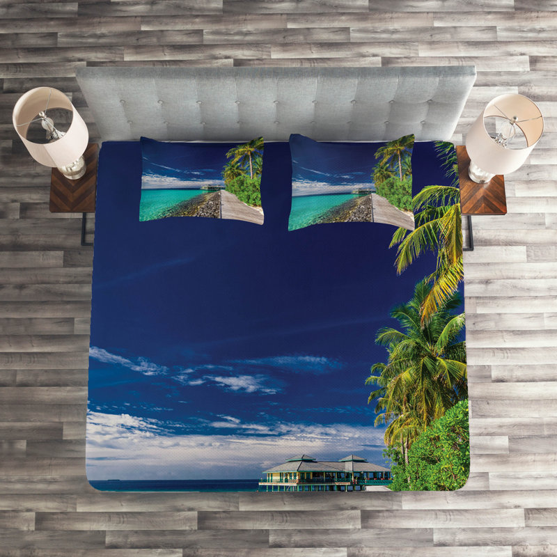 Hypnotic Coastal Coverlet, King Bedspread + 2 Shams