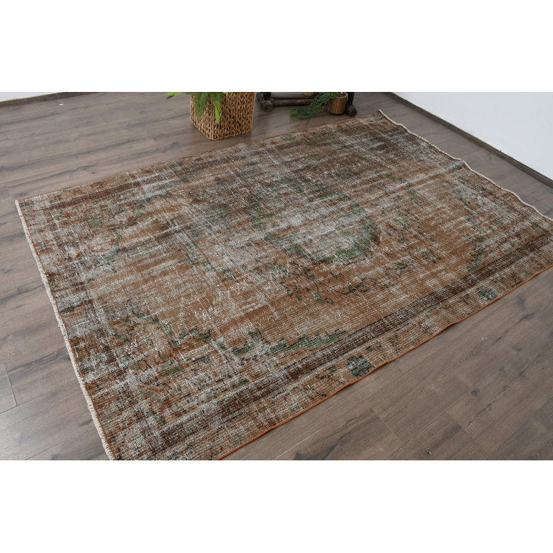 Tapis patchwork rustique en laine brun 6,3 x 9,7 pi