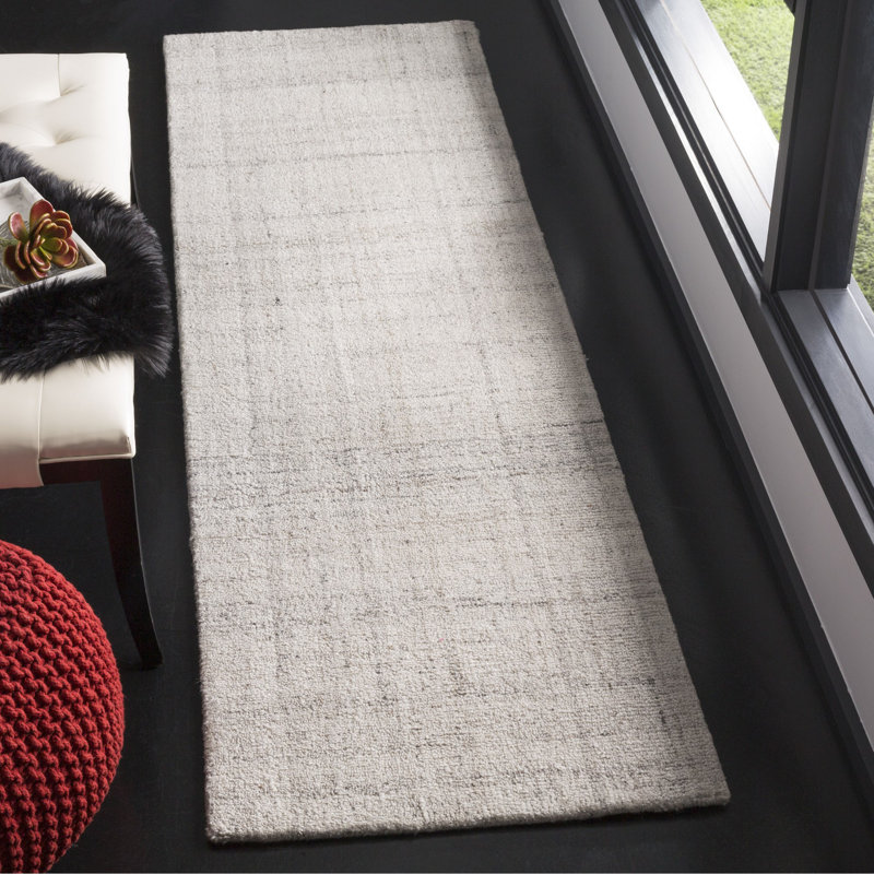 Mcentee Handmade Tufted Light Grey Area Rug, Runner 2'6" x 6'
