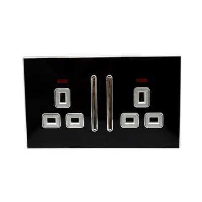 Iroh Wall Mounted Socket
