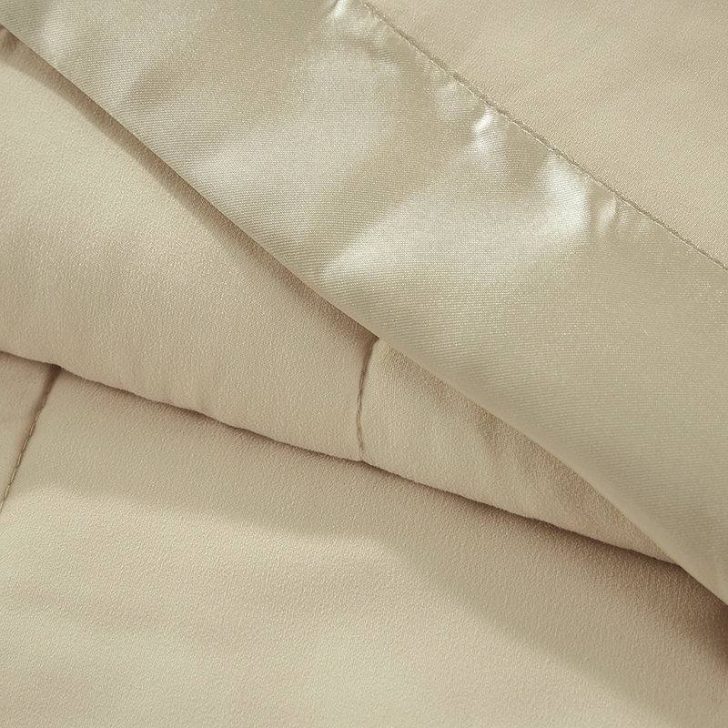 Couverture légère en duvet synthétique avec bordure satinée crème simple, Lit simple, Crème