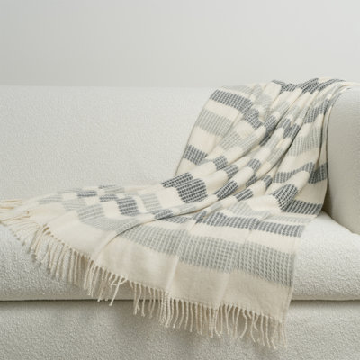 Venecia Throw Blanket
