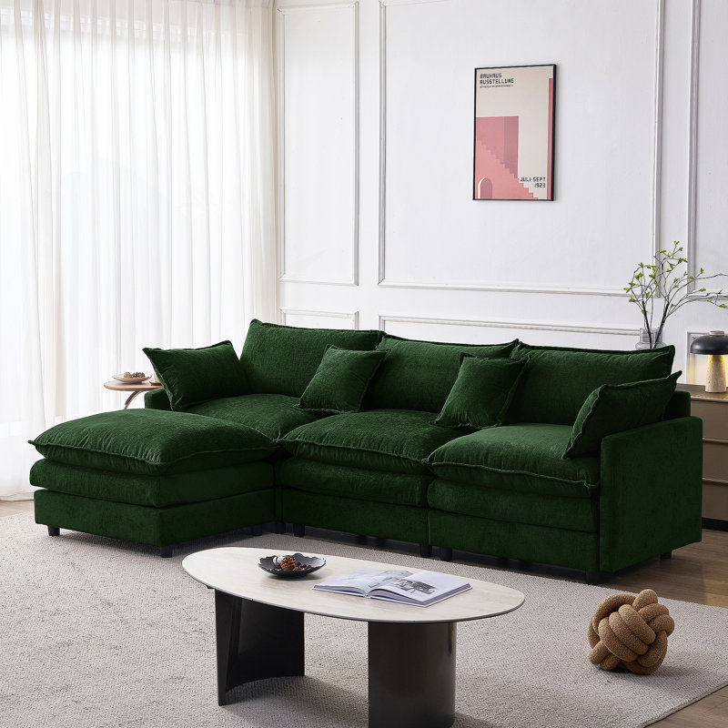 Canapé modulaire en L de 105 po avec repose-pieds, revêtement en chenille souple et sièges spacieux pour la vie moderne.