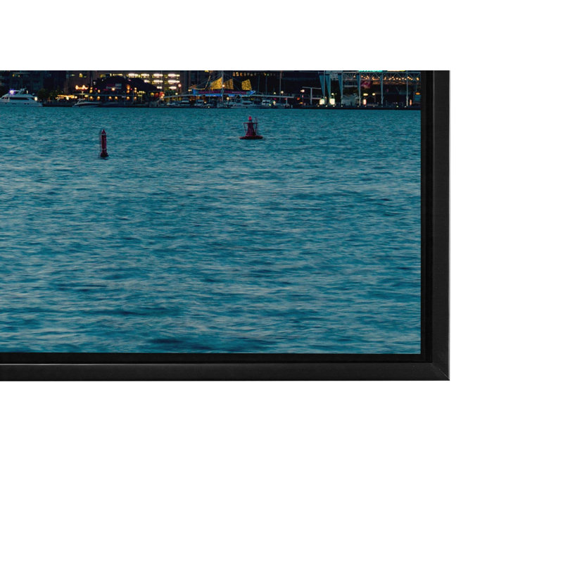 Vert de la tour CN de Toronto - impression, Cadre flottant noir, H 51 po x l 19 po x P 4,25 po
