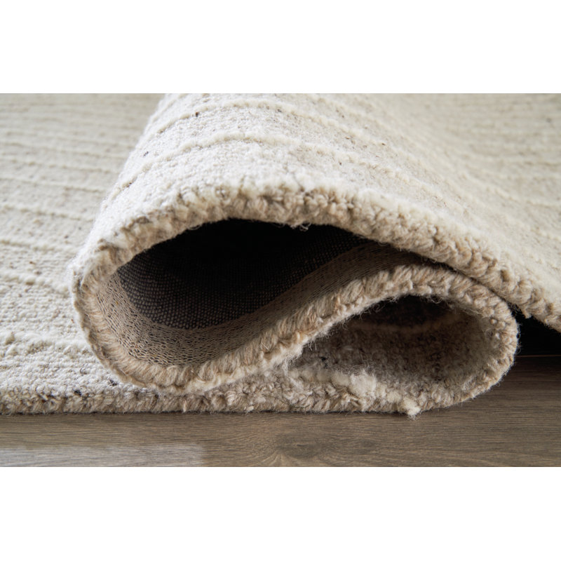 Gray and Ivory Abstract Tufted Wool 5' x 7' Rug