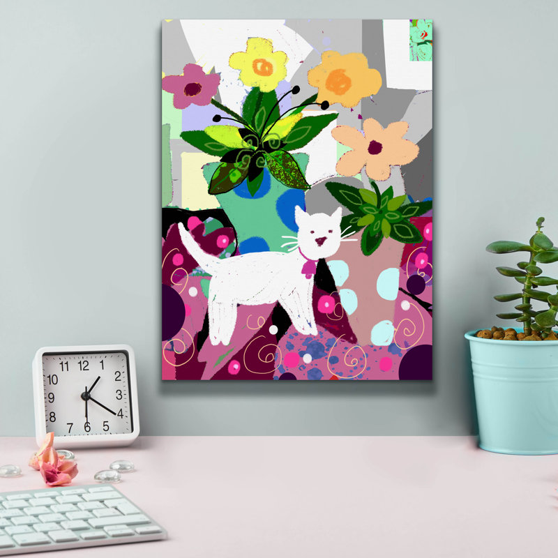 «White Kitty And Flowers» par Holly McGee, art sur toile, H 16 po x l 12 po x P 0,75 po
