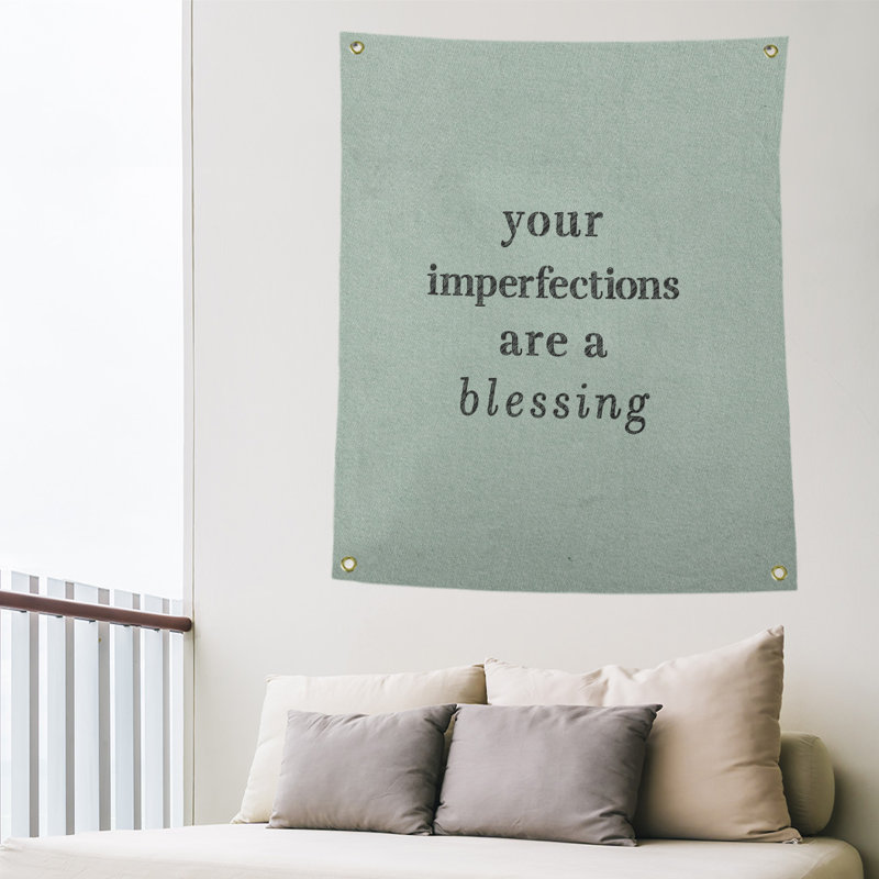 Tapisserie citation d’imperfections écrites en polyester, H 59 pi x l 50 po, Vert / Noir