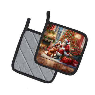 Caroline's Treasures Moments With Santa Polyester Potholder Set