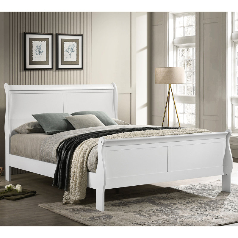 Grand lit avec ton de bois blanc, design et présentation aérée dans la silhouette ouverte de la chambre à coucher pour l'intérieur