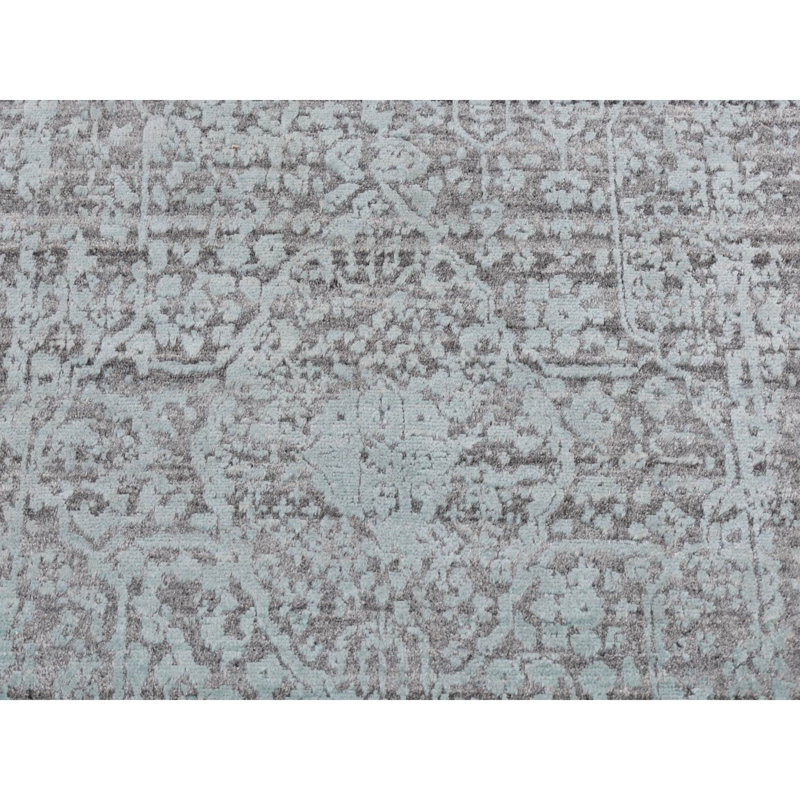 Tapis de couloir unique 2 pi 7 po x 9 pi 9 po Strella