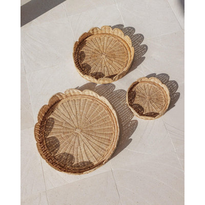 3-Piece Scalloped Rattan Round Tray Set – Handwoven Wicker Decorative Serving Trays
