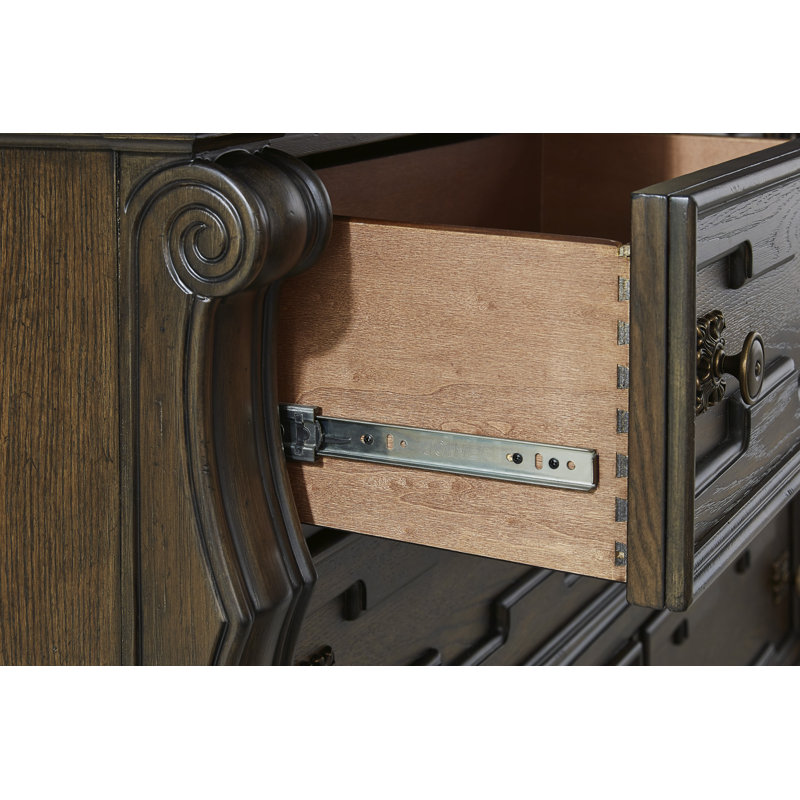 Aarunya 71.5'' W 6 - Drawer Dresser