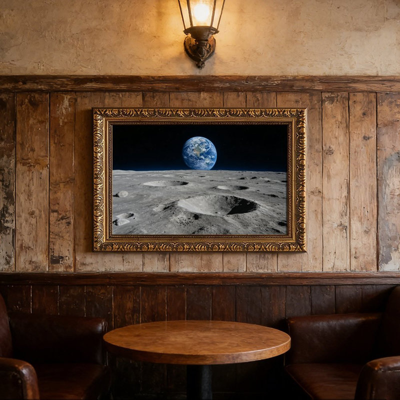 Cadre mural rétro Earthrise Over MoonOrnate, L 16 po x l 24 po
