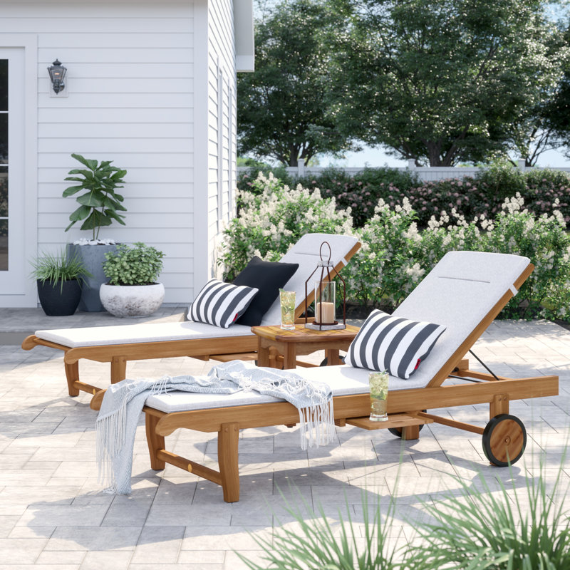 Ensemble de chaises longues inclinables en teck avec table Alshain