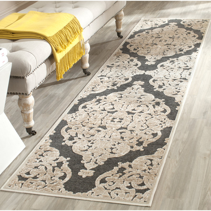 Leavittsburg Oriental Area Rug, Rectangle 66 x 244 cm