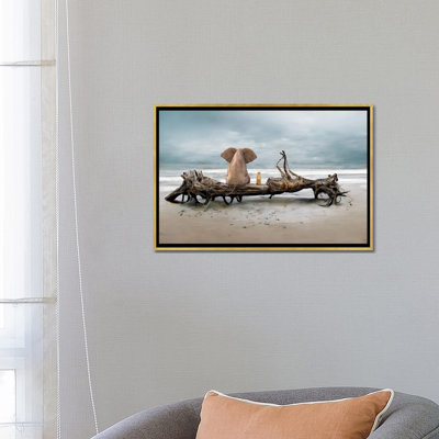 «Elephant And A Dog Are Sitting On Driftwood on Canvas» par Mike Kyiv