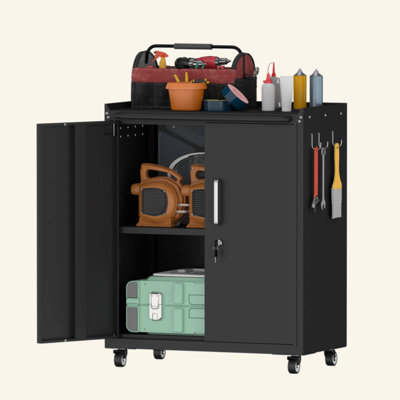 Armoire de rangement métallique mobile robuste avec serrure et 2 clés, armoire à outils industrielle mobile en acier avec roulettes silencieuses à 360° et freins, étagères réglables, crochets latéraux et garde-corps supérieur pour garage, trousse