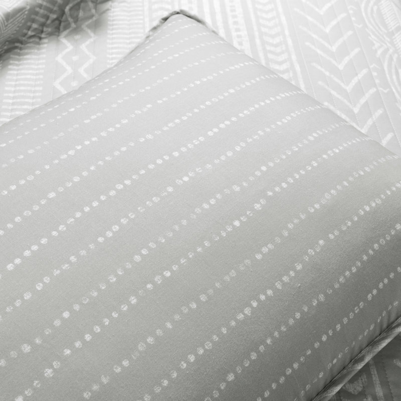 Hygge Geo Reversible Contemporary 3-Piece Quilt Set, King Quilt + 2 King Shams, Light Gray