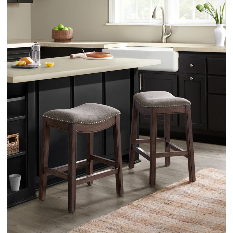 Tabouret de bar et de comptoir en bois d'hévéa Williston, 2, Similicuir taupe / cadre brun foncé