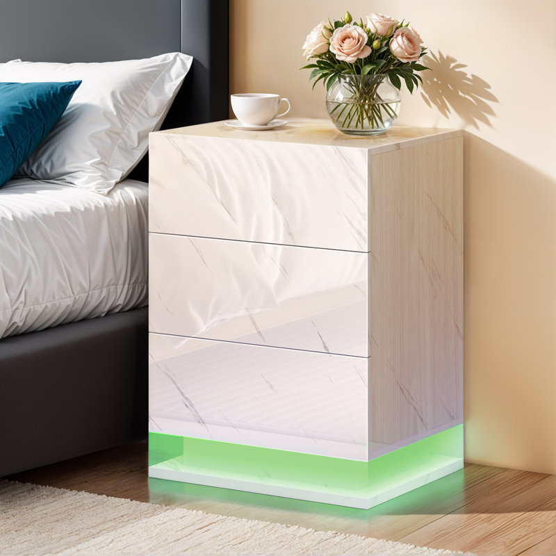 Table de chevet brillante
