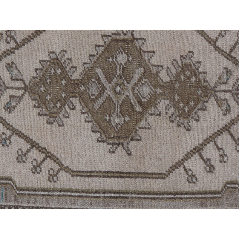 Wool Area Rug in Gray