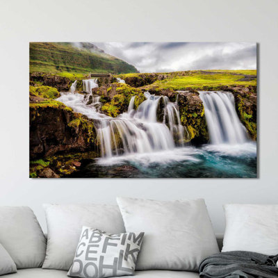 «Beneath The Falls», reproduction de photo sur toile