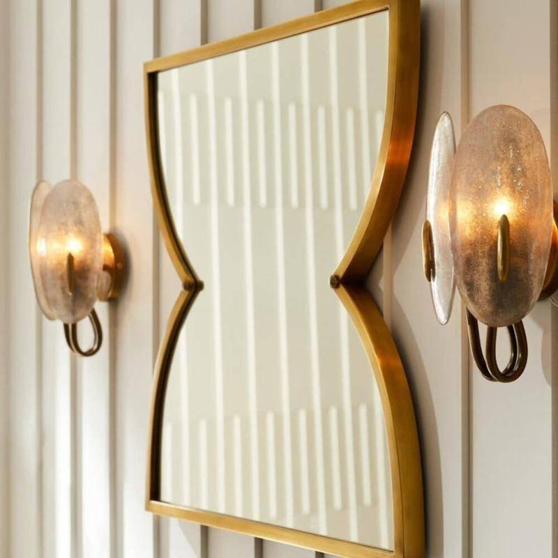 Izara 2 - Light Armed Sconce
