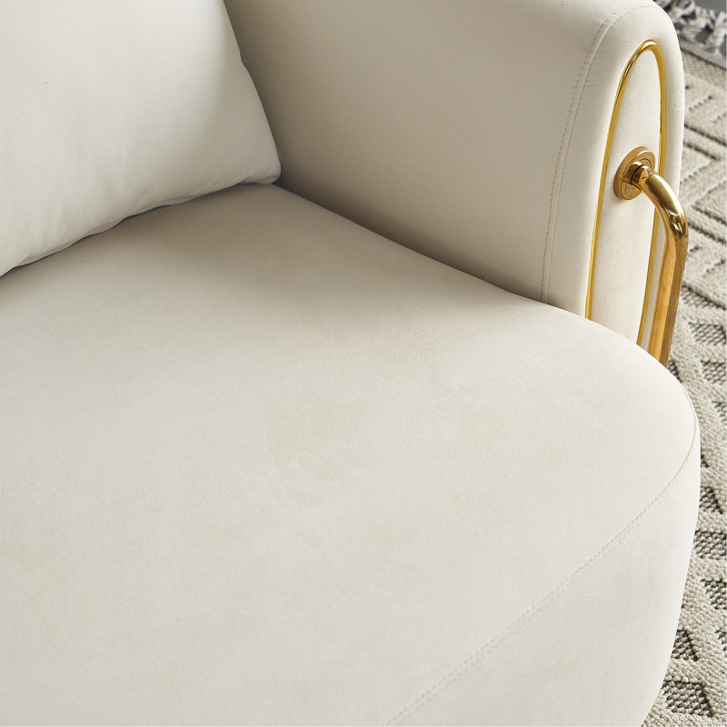 Luxueux canapé en velours pour diverses pièces, rehaussant le confort et le style