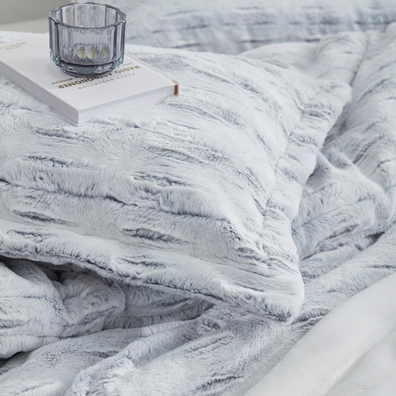Coma Inducer Sabretooth Oversized Comforter Set, Queen Comforter + 2 Standard Shams