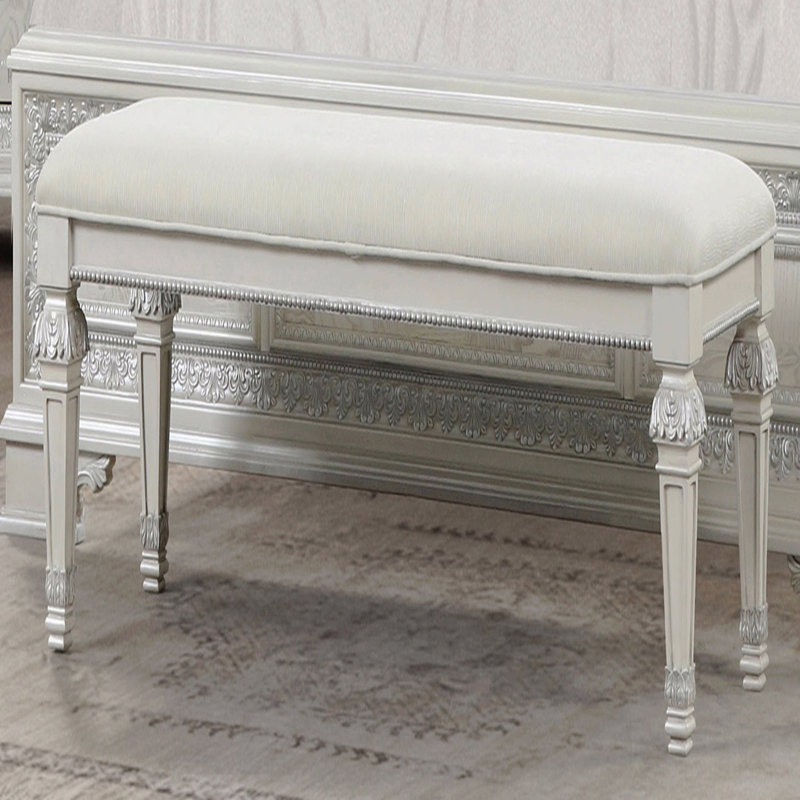 Traditional Bench Ornated Round Knobs Diamond-Button Tufting Adds A Classic Look