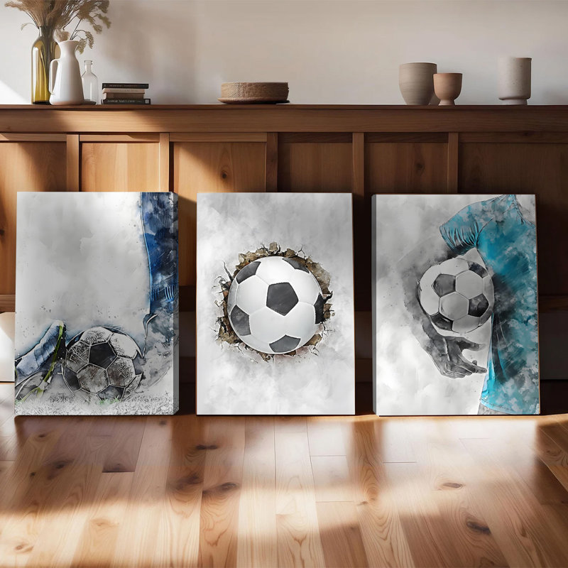 Ensemble de 3 affiches murales encadrées, style aquarelle moderne, sur le thème du football. Parfait pour une chambre de garçon, un salon, une chambre ou un bureau. Motifs représentant un joueur et un ballon.