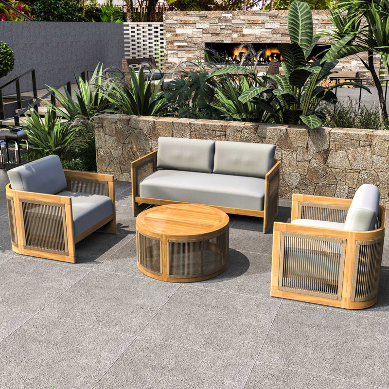Ensemble de conversation d'extérieur 4 pièces en bois d'acacia avec coussins crème Guzal