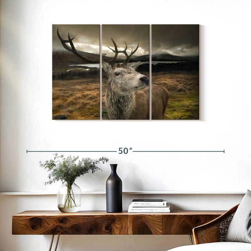 Cerf Bramogène, H 36 po x l 57 po