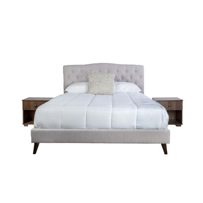 Grand lit tapissier avec 2 tables de chevet